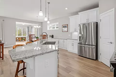 Kitchen - 20094 80th Ave, Hamel, MN 55340 photo 4 of 6