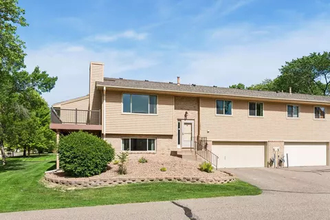 12945 45th Ave N, Plymouth, MN 55442