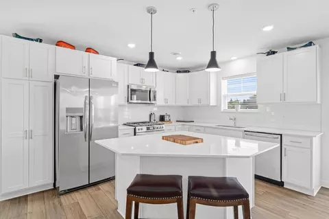 Kitchen - 23349 124th Ave, Rogers, MN 55374 photo 1 of 5