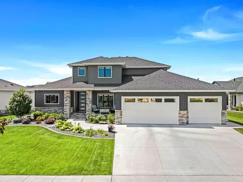 324 25th Ave E, West Fargo, ND 58078