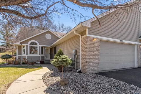 19965 Waterford Ct, Excelsior, MN 55331