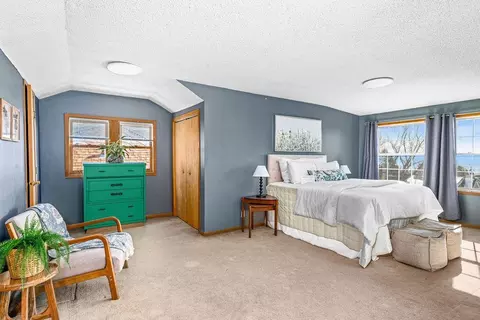 Bedroom - 711 E 13th St, Duluth, MN 55805 photo 3 of 6