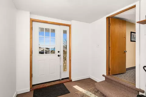 Entry Way - 711 E 13th St, Duluth, MN 55805 photo 3 of 3