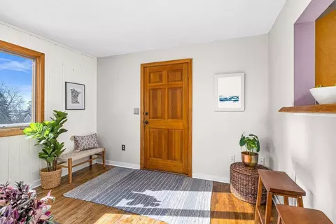 Entry Way - 711 E 13th St, Duluth, MN 55805 photo 1 of 3