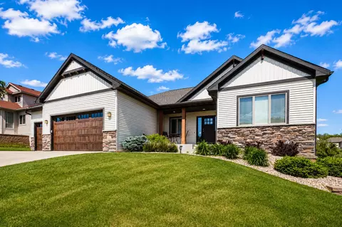 1936 Kerry Dr NE, Rochester, MN 55906
