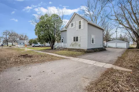 408 1st Ave W, Swea City, IA 50590