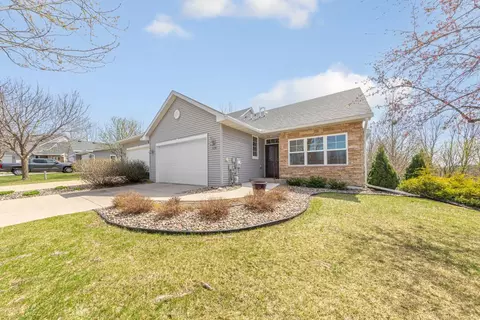 1126 Shumway Ct, Faribault, MN 55021