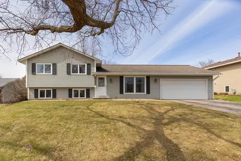 8656 Ivywood Ave S, Cottage Grove, MN 55016