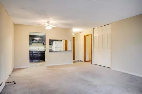 10401 Cedar Lake Rd #215, Hopkins, MN 55305