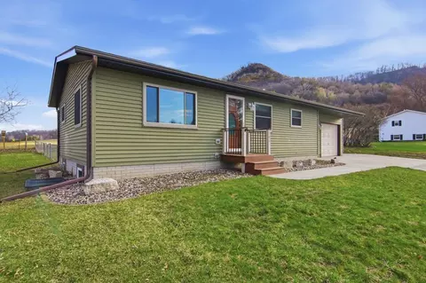 e208 North Buffalo Court, Nelson, WI 54756