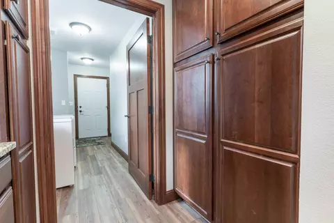 Entry Way - 6432 Botzet Rd NE, Nelson, MN 56355 photo 5 of 8