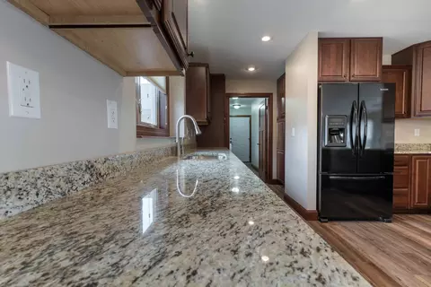 Entry Way - 6432 Botzet Rd NE, Nelson, MN 56355 photo 4 of 8