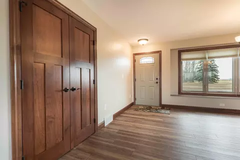Entry Way - 6432 Botzet Rd NE, Nelson, MN 56355 photo 1 of 8