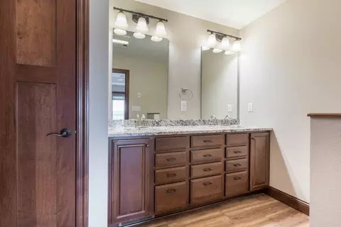 Bath - 6432 Botzet Rd NE, Nelson, MN 56355 photo 2 of 5