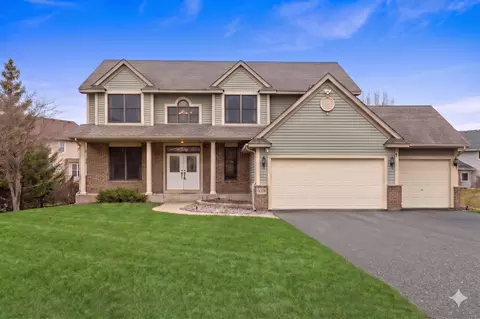 10803 Hawthorn Trl, Woodbury, MN 55129