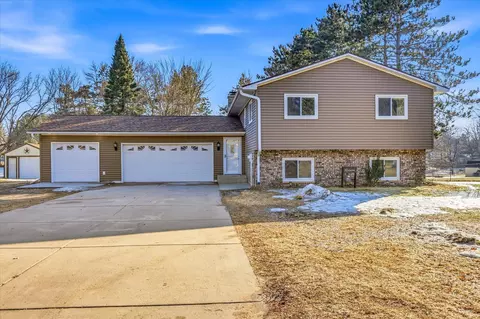 5821 268th St, Wyoming, MN 55092