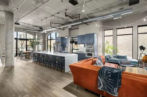 100 2nd St NE #A110, Minneapolis, MN 55413