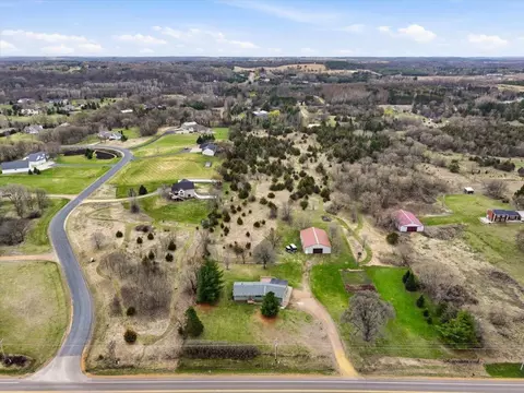 783 Mc Cutcheon Rd, Hudson, WI 54016