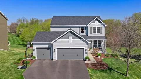 10834 Knollwood Ct, Woodbury, MN 55129