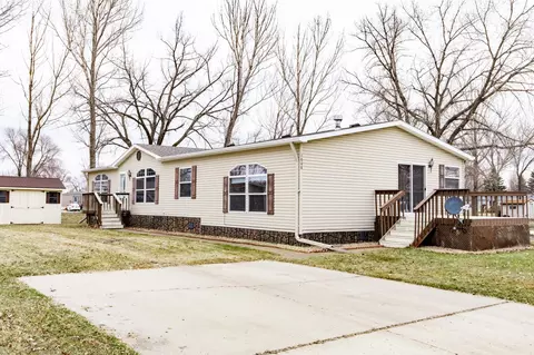 1008 4th Ave E, West Fargo, ND 58078