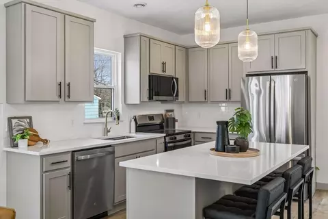 2414 Como Ave SE, Minneapolis, MN 55414