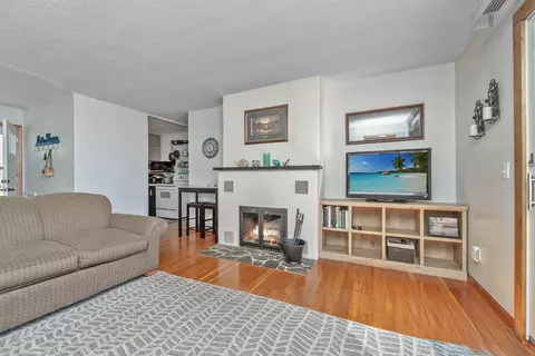 Living - 7884 Lakeview Dr, Brainerd, MN 56401 photo 5 of 6