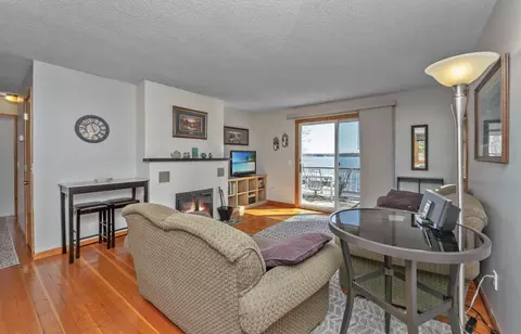Living - 7884 Lakeview Dr, Brainerd, MN 56401 photo 2 of 6