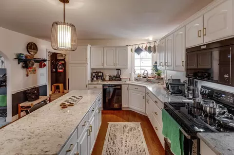 Kitchen - 5152 Camden Rd, Baxter, MN 56425 photo 2 of 3