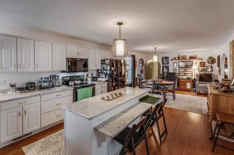 Kitchen - 5152 Camden Rd, Baxter, MN 56425 photo 3 of 3