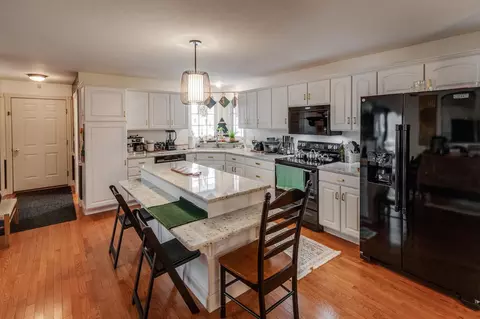 Kitchen - 5152 Camden Rd, Baxter, MN 56425 photo 1 of 3