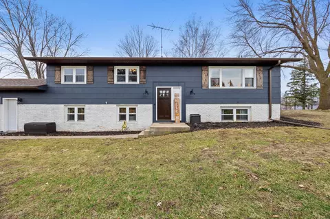 18365 234th Cir, Hutchinson, MN 55350