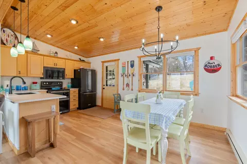 Dining - 5810 Birchdale Rd, Brainerd, MN 56401 photo 1 of 4