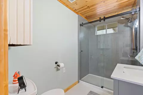 Bath - 5810 Birchdale Rd, Brainerd, MN 56401 photo 1 of 3