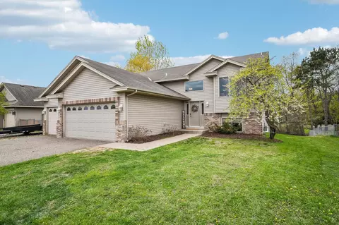 23092 Navajo St NW, Saint Francis, MN 55070