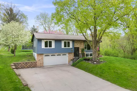 19031 Jordan Trl, Lakeville, MN 55044