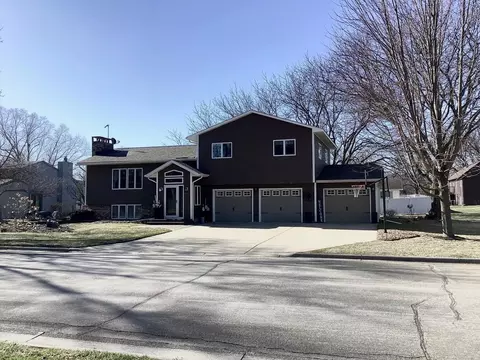 1309 Oriole Dr, Albert Lea, MN 56007