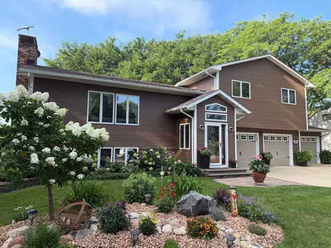 1309 Oriole Dr, Albert Lea, MN 56007