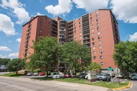 6500 Woodlake Dr #313, Richfield, MN 55423