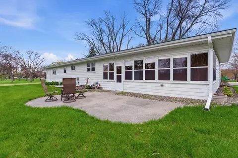 Exterior - 311 E Oak Ave, Olivia, MN 56277 photo 1 of 4