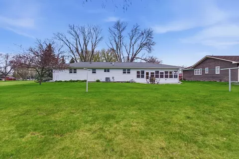 Exterior - 311 E Oak Ave, Olivia, MN 56277 photo 2 of 4