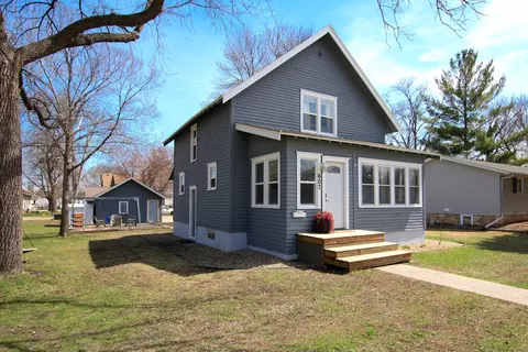 607 Adams St SE, Hutchinson, MN 55350