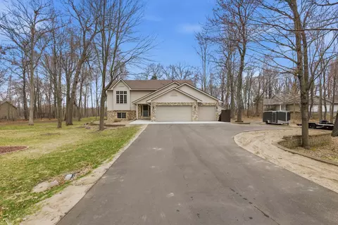 20760 Okinawa St NE, Cedar, MN 55011