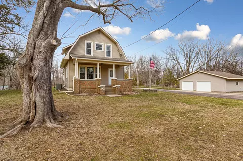 414 River St, Waterville, MN 56096