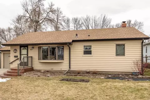 413 E St Charles Ave, Fergus Falls, MN 56537