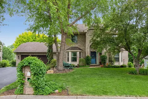 13820 Sunset Lake Dr, Burnsville, MN 55337