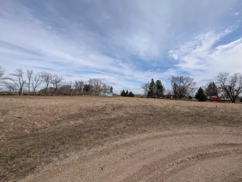 0215 SW Shanas Ct SW, Montevideo, MN 56265
