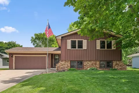 9346 Wellington Ln N, Maple Grove, MN 55369