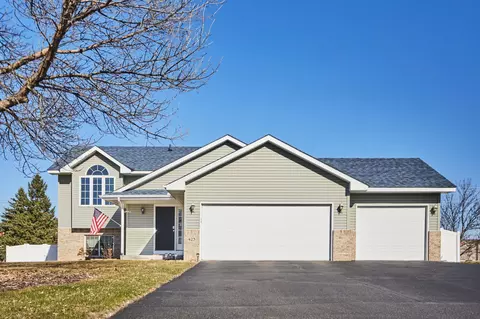 423 Donna Ct, Big Lake, MN 55309