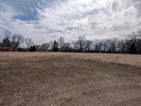 0220 Shanas Ct SW, Montevideo, MN 56265