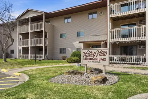 1828 Perlich Ave #2B, Red Wing, MN 55066